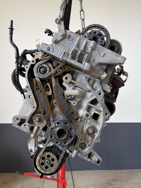 Motor na jeřábu – strana rozvodů